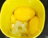 अंडा आलू ओमलेट (Egg Aloo Omelet Recipe In Hindi) रेसिपी चरण 3 फोटो