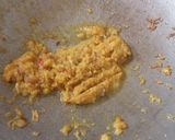 Foto langkah ke 3 dari resep Usus telur daun kemangi.