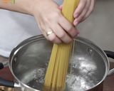 A picture of step 2 of Filipino Sweet-Style Meaty Spaghetti.