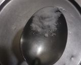 A picture of step 3 of Rava/Sooji Uttapam.