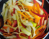 Foto del paso 1 de la receta: Pasta con verduras y soja