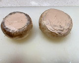 Foto del paso 2 de la receta: Champiñones Empanados crujientes, rellenos de Foie gras de pato
