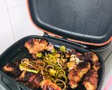 A picture of step 5 of Grilled chicken thighs and breasts.