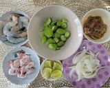 รูปขั้นตอนการทำที่ 1 ของ ผัดสะตอกะปิกุ้ง+ หมูสามชั้น