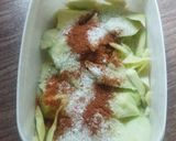 Foto langkah ke 2 dari resep Rujak Mangga Cabai Bubuk.