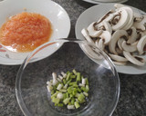 Foto del paso 1 de la receta: Paella de magro, champi y ajetes