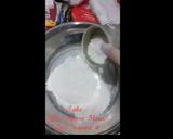 A picture of step 2 of Square paratha.