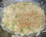 A picture of step 5 of Onion and potato Maggi.