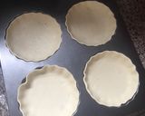 Foto del paso 2 de la receta: Mini tartas con tapas de empanadas
