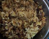 A picture of step 1 of Apple Dryfruit Halwa.