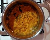 Foto del passaggio 7 della ricetta Canederli di spinaci su vellutata di zucca ed erba cipollina