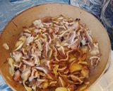 Foto langkah ke 4 dari resep Kuping Babi Masak Mentega.