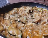 Foto del paso 7 de la receta: Calabacines🥘🧀guisados🍅con crema y queso🥘🧀🥛