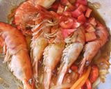 Foto langkah ke 9 dari resep 27. UDANG SAUS TIRAM PEDAS.
