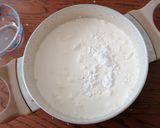A picture of step 6 of White Chocolate Panna Cotta.