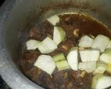 A picture of step 13 of Lauki gosht ka salan.