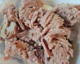 Tuna on Molasses Bread