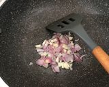 Foto langkah ke 3 dari resep Tumis Telur Bayam.