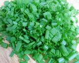 Hình bước làm 1 của món Bún sườn bò,chả lụa