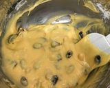 A picture of step 5 of Fruits pound cake.