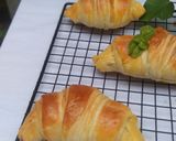 Foto langkah ke 13 dari resep Croissant isi sosis ---no korsvet---.