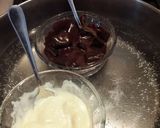 Foto del passaggio 1 della ricetta Cioccolatini ripieni con amarene