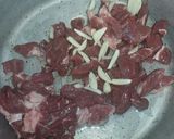 Foto del paso 4 de la receta: "Lomito con papas fritas"