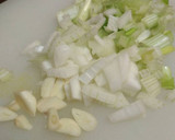 Foto del paso 3 de la receta: Tallarines de calabacín con surimi y champiñones. Receta 5*