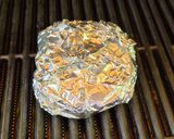 Une image de l'étape 5 de Camembert rôti au barbecue.