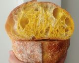Foto langkah ke 30 dari resep Kunyit Swirl Sourdough Bread.