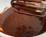 A picture of step 5 of Brownies with chocolate chuncks.