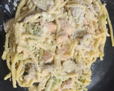 Foto del paso 5 de la receta: Espagueti blanco con Camarones con champiñones y pechuga de pollo
