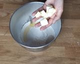 Foto del passaggio 4 della ricetta Finger babà di Igino Massari