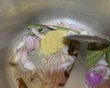 A picture of step 2 of Halka Pulka Gharka Pulao.