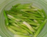 Hình bước làm 4 của món Nui Sò Sốt Tôm và Măng Tây