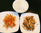 Hình bước làm 2 của món Cơm chiên kim chi nấm
