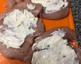 Foto del paso 1 de la receta: Pechugas rellenas envueltas en panceta
