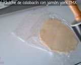 Foto del paso 7 de la receta: Quiche de Calabacín con Solomillo de Pollo TMX