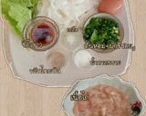 รูปขั้นตอนการทำที่ 2 ของ ก๋วยเตี๋ยวคั่วไก่
