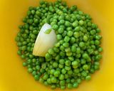 Une image de l'étape 1 de Gaspacho de petits pois /menthe.