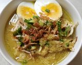 Foto langkah ke 4 dari resep Bubur Ayam Kuah Kuning.