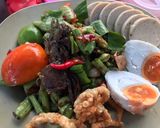 รูปขั้นตอนการทำที่ 4 ของ ตำถั่ว หมูยอ ไข่เค็ม
