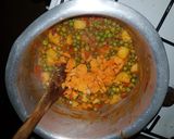 A picture of step 4 of Peas stew.