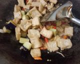 Foto langkah ke 4 dari resep Tumis Kikil Terong Tahu Cabe Hijau.