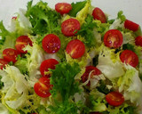 Foto del paso 1 de la receta: Ensalada de escarola tomate cherri y queso de Burgos 😋