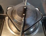 A picture of step 16 of Paneer Tikka Grilled Sandwich.