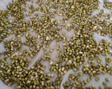 મસાલાવાળા તળેલા મગ(masala mug in Gujarati) રેસીપી સ્ટેપ1ફોટો