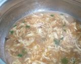 A picture of step 3 of Egg Drops Capsicum Soup.