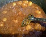 A picture of step 4 of Dum Aloo.