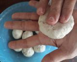 Foto langkah ke 5 dari resep Donat Pisang Wijen.